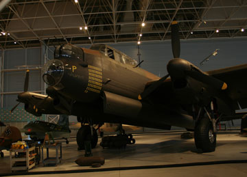 Le bombardier Avro Lancaster